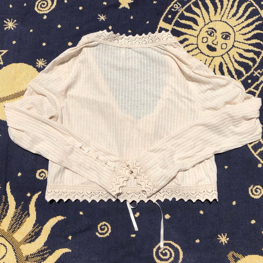 Free People Ivory Crochet Hem Long Sleeve Crop Top XS